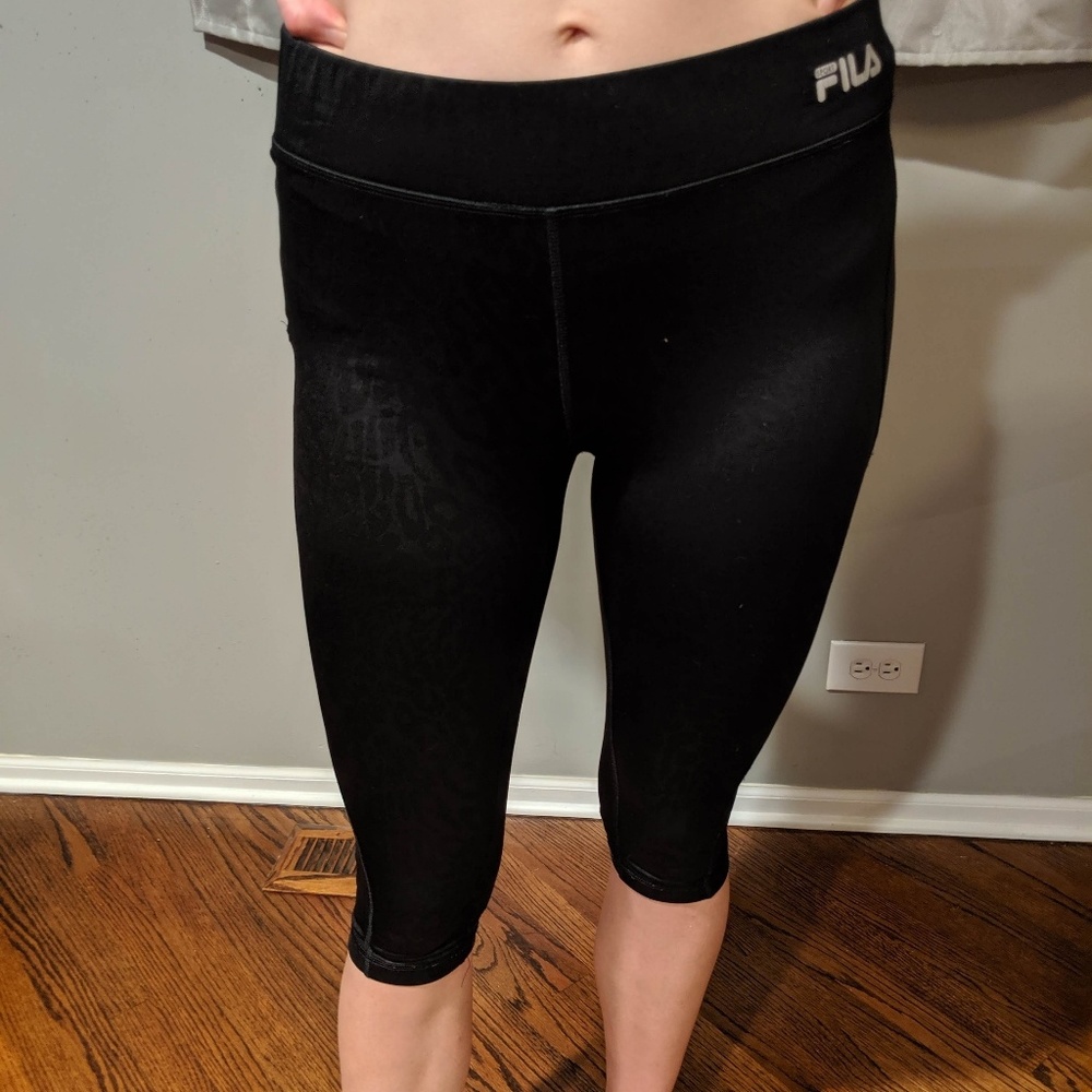 SOLD - FILA cropped workout pants - Picture 1 of 8
